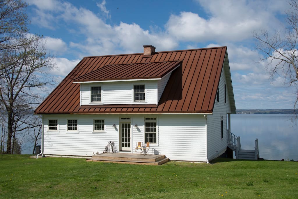 the rusty roof lake house