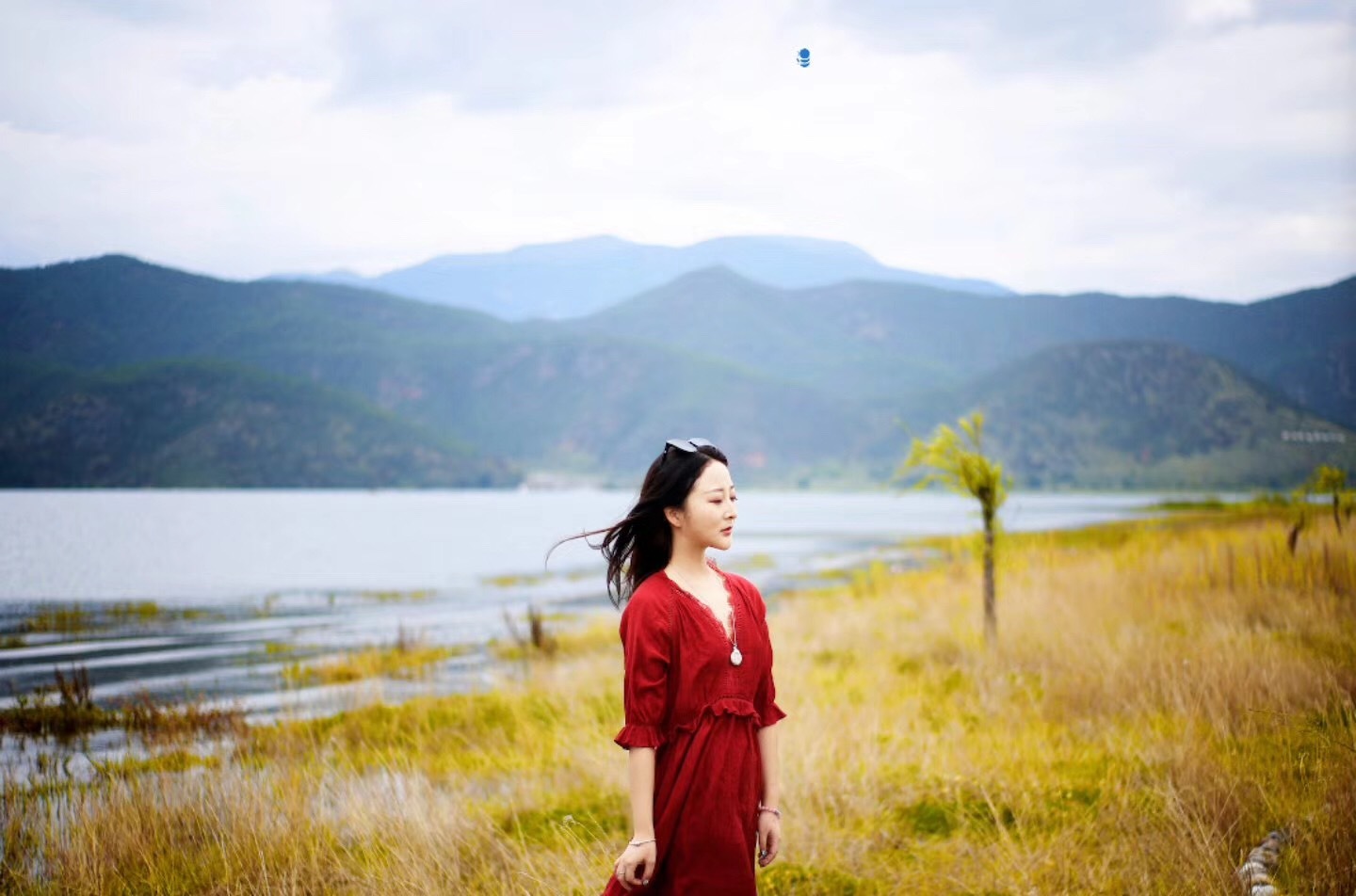 泸沽湖哪里适合拍照,背景比较大气一点,想拍人物全景