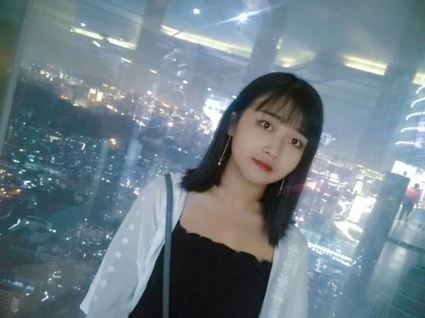 在家拍照姿势自拍学生党 wKgBZ1nl-RqAW5-PAAmQzZD412M84.jpeg?imageView2%2F2%2Fw%2F600%2Fh%2F600%2Fq%2F90