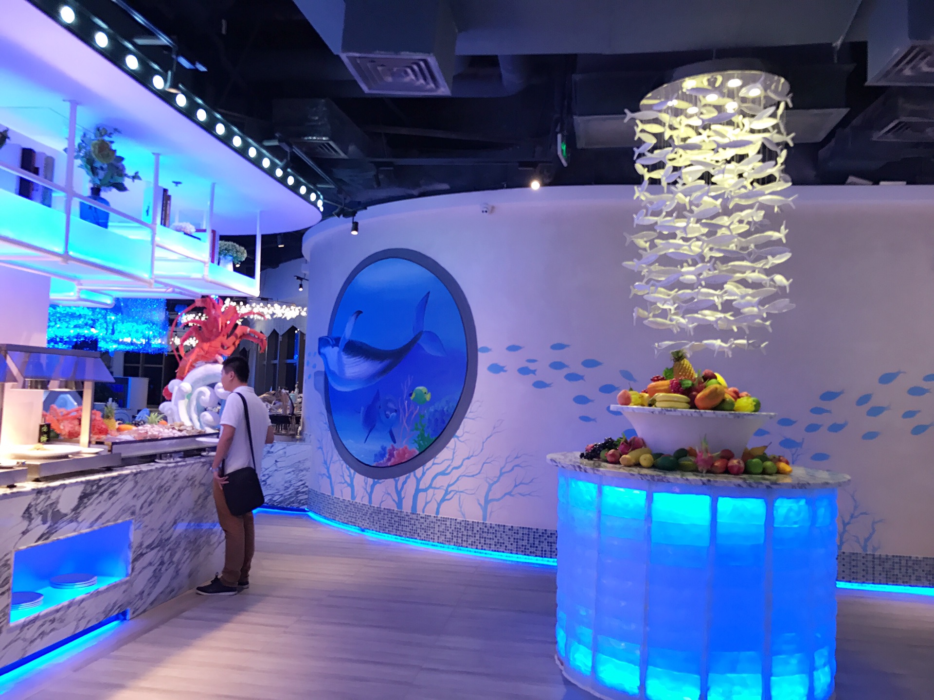 希尔顿餐厅人均消费_希尔顿酒店餐厅设计(3)