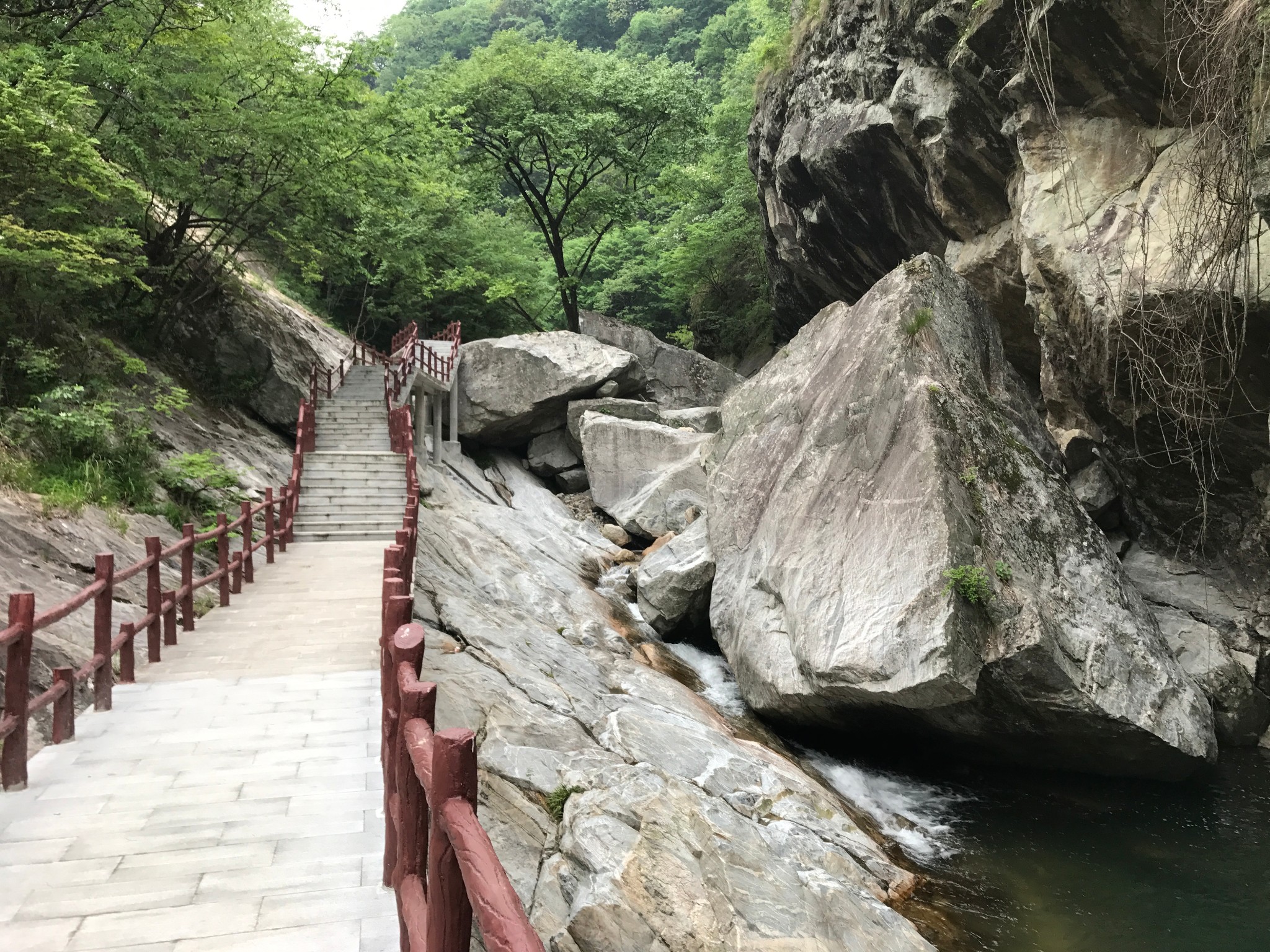 湖北英山大别山南武当旅游区