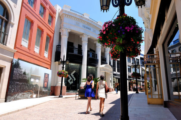 自由之都洛杉矶 wKgBZ1jiFyqAGpPcAAKHuT4-obo97.jpeg?imageView2%2F2%2Fw%2F600%2Fh%2F600%2Fq%2F90