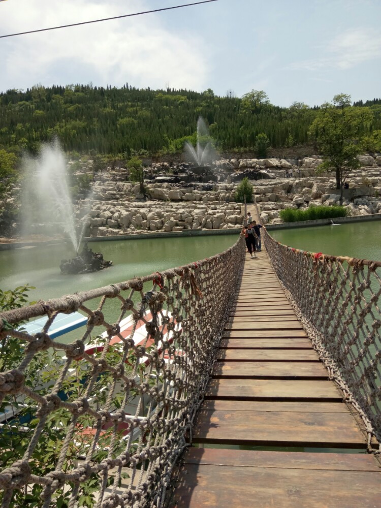 短篇小说家《聊斋志异》作者蒲松龄故居,4a旅游区的博山开元溶洞,毗邻
