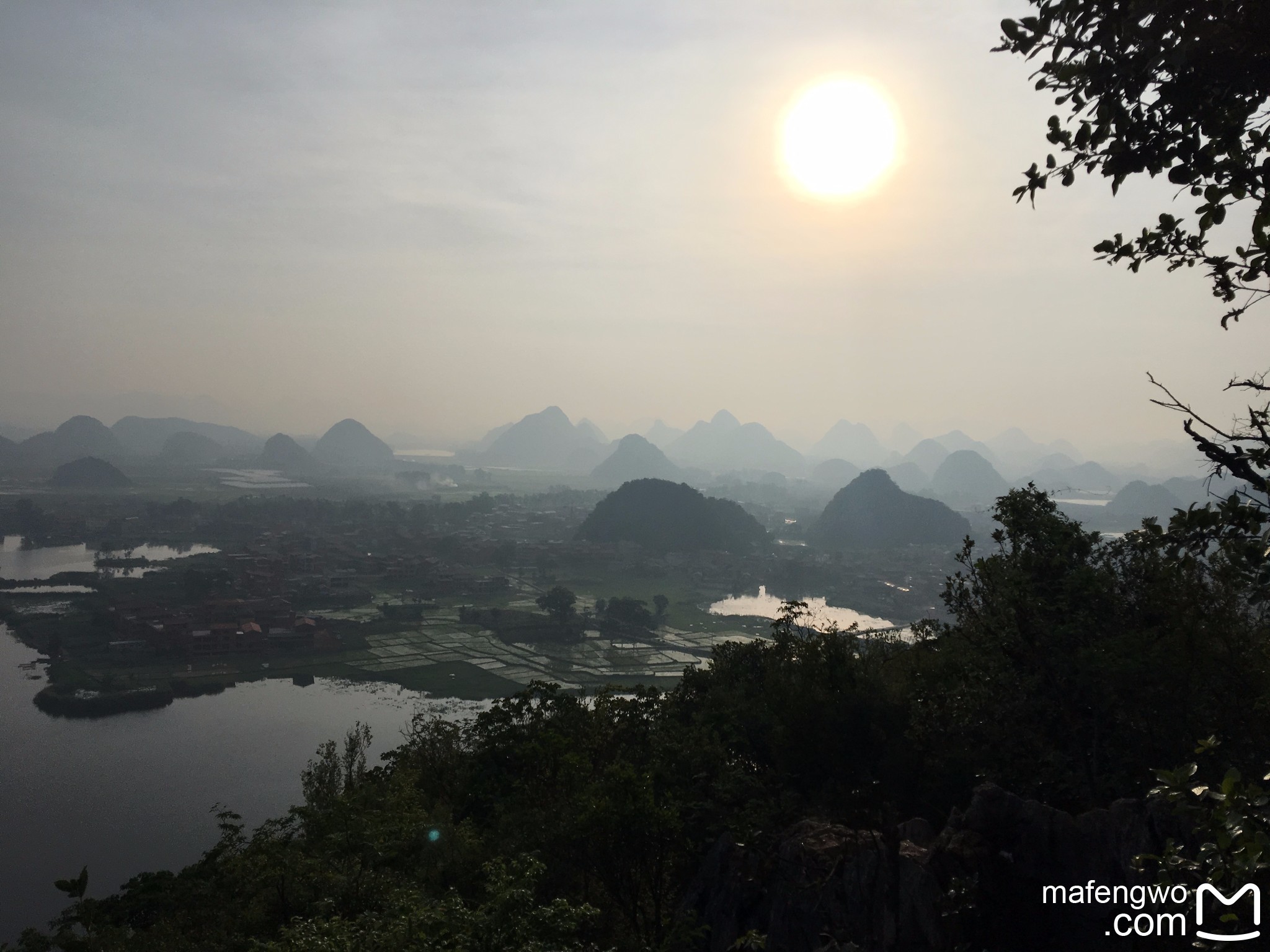 丘北有多少人口_冬访云南丘北仙人洞村 组图(3)