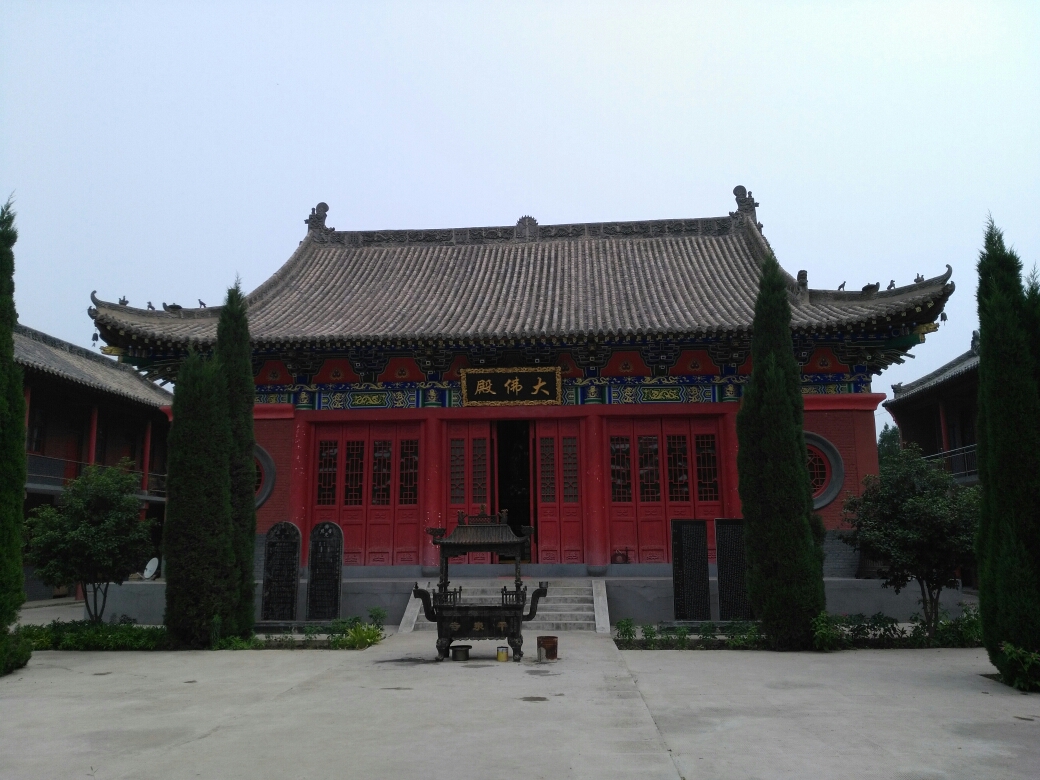 寻访完皇觉寺后,便赶往平泉寺.