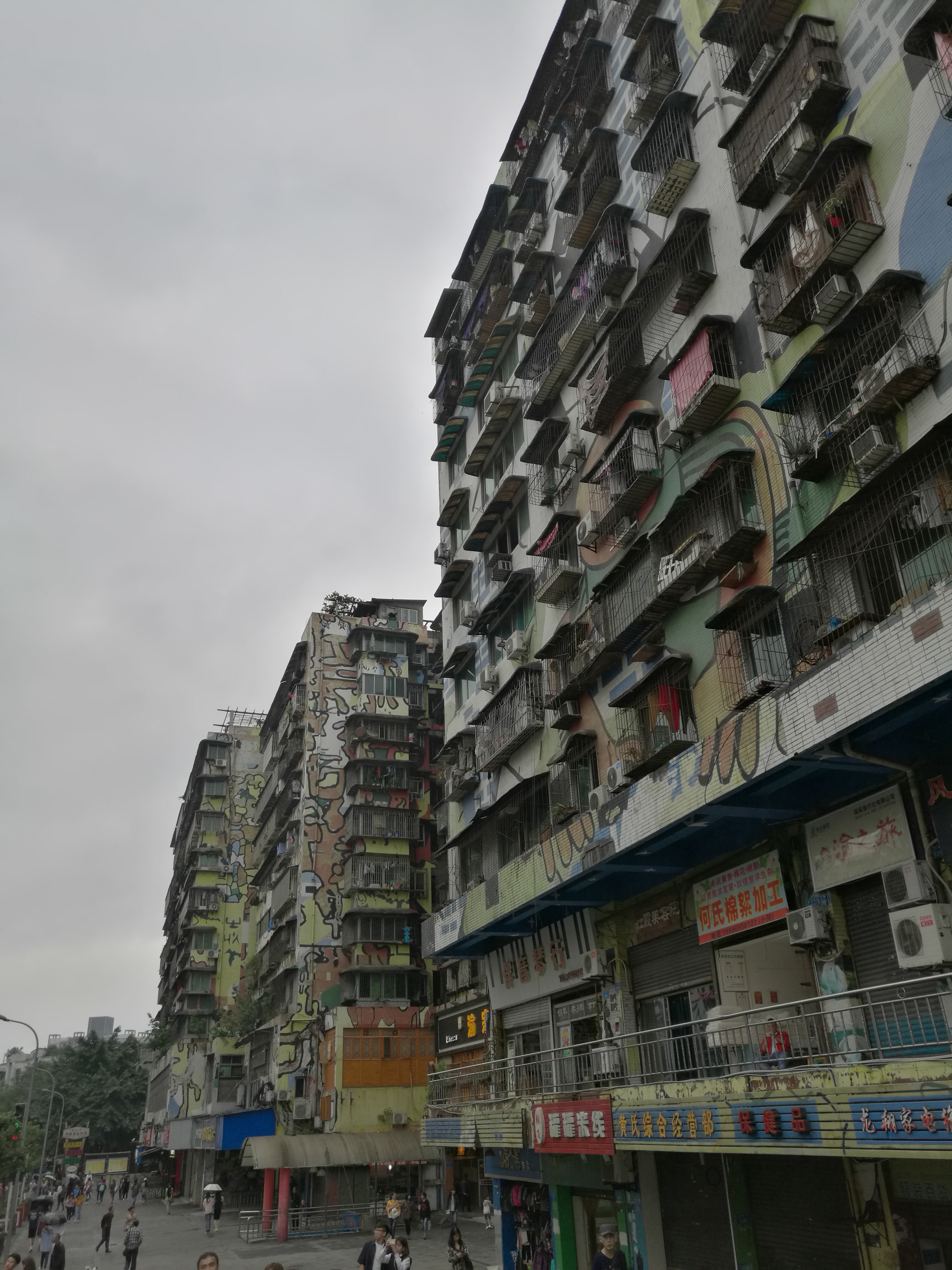 朋友们,重庆哪里适合组织社团活动?有趣一点的