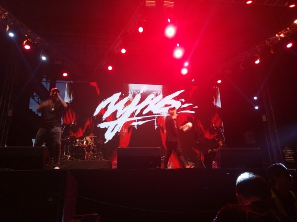 hiphop音乐中国风 wKgBEFtO1MeAcUltAAZb5et7He819.jpeg?imageView2%2F2%2Fw%2F600%2Fh%2F600%2Fq%2F90