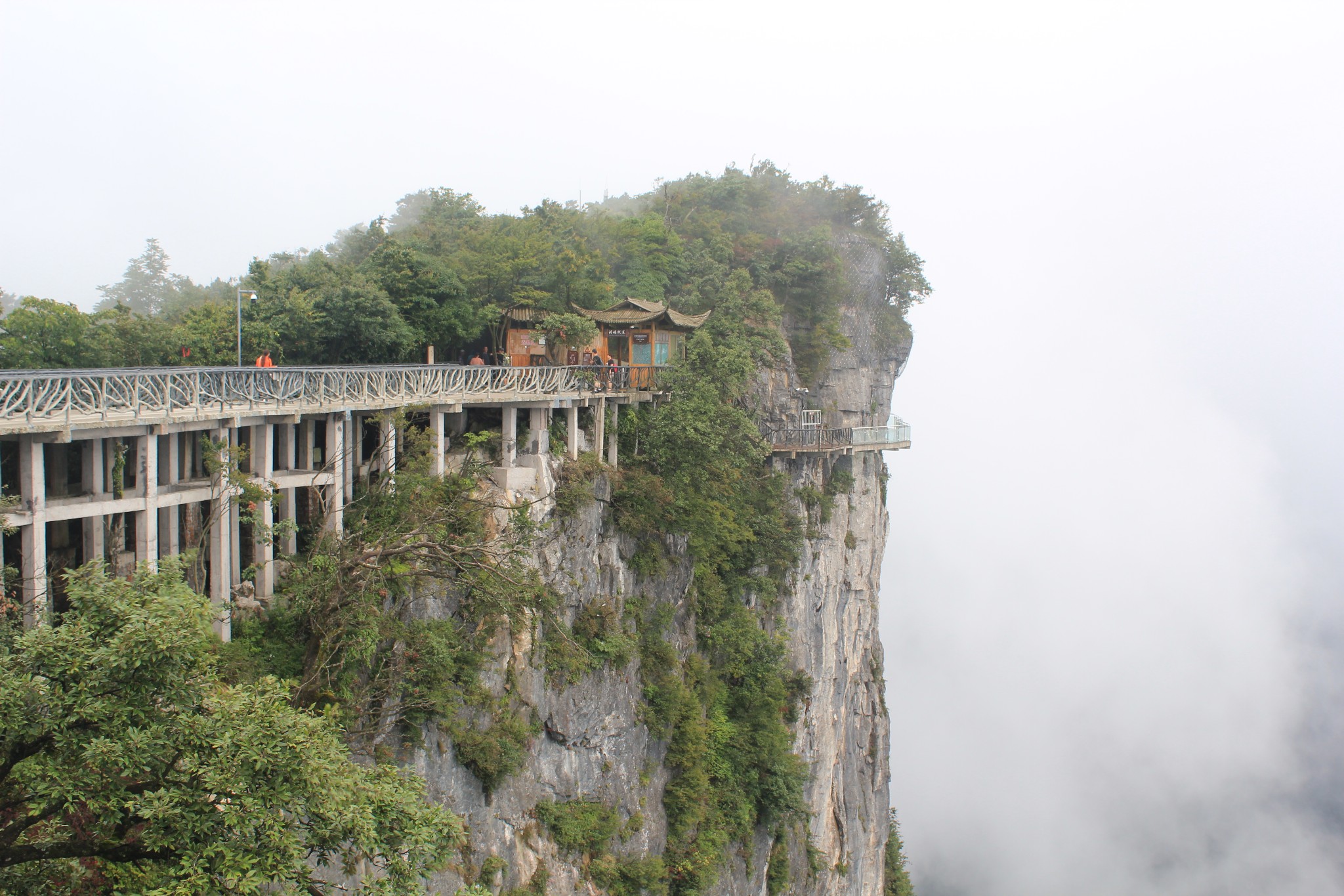 张家界森林公园,天门山,凤凰四日游