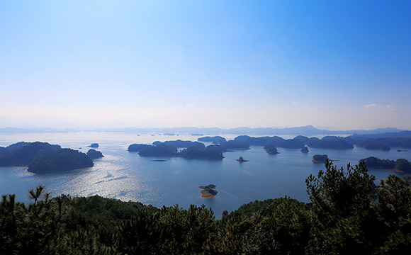 千岛湖中心湖区梅峰岛一日游(纯玩含门票游船)