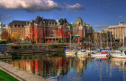 加拿大维多利亚一日游（BC Ferries+零里程碑+雷鸟公园+布查特花园+议会大厦+维多利亚内港）