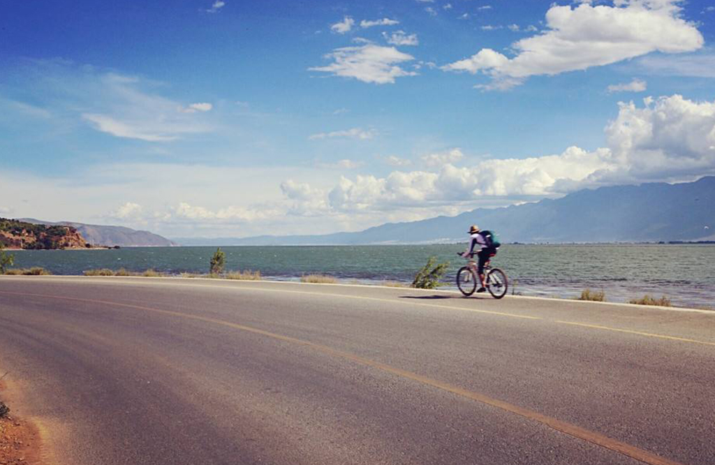 30左右 【环海骑行】免费提供自行车,您可以在洱海边踏上您的骑行