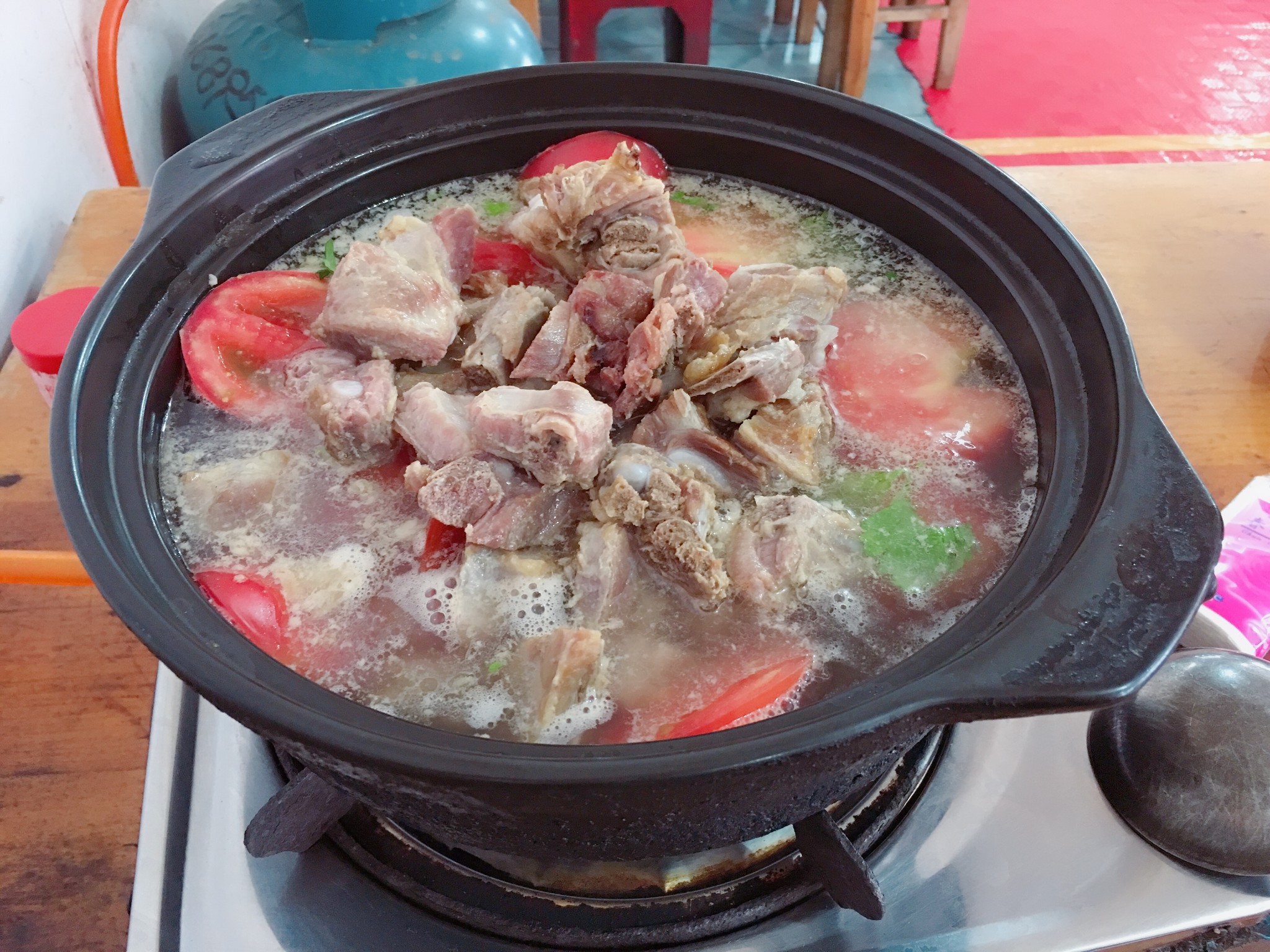 钰洁腊排骨火锅        