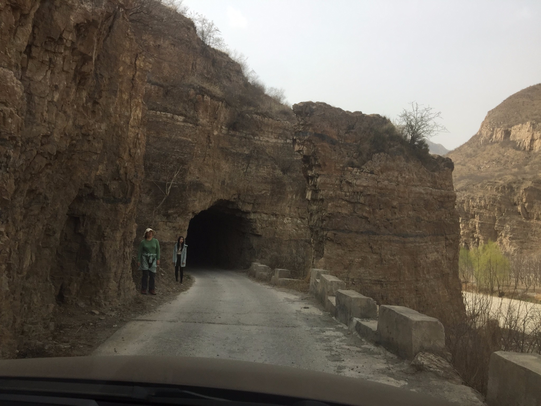 穿越京郊挂壁公路--幽州大峡谷