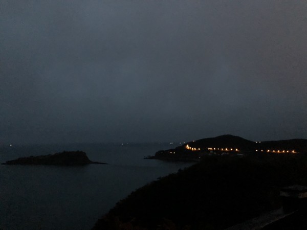 什么时候天亮 wKgED1vubimAJ2VeAAbpY156-G401.jpeg?imageView2%2F2%2Fw%2F600%2Fh%2F600%2Fq%2F90