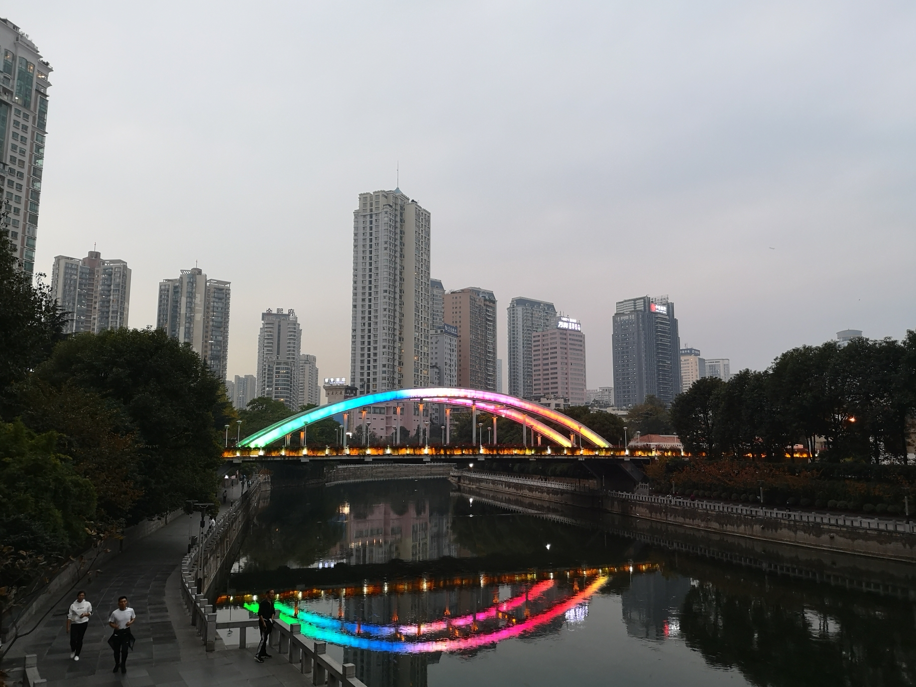 贵阳人口2018_贵阳北站图片