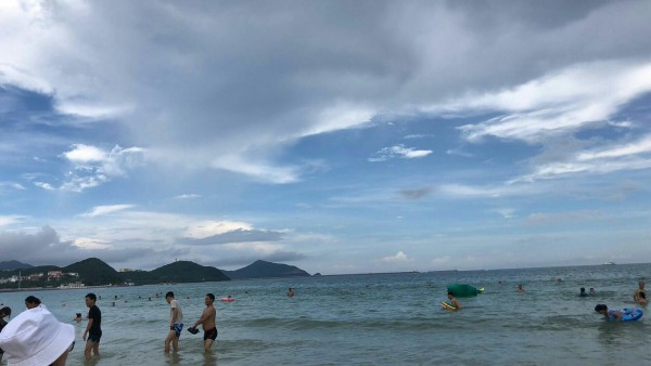 哪里的大海比较美 wKgED1ufnByAGrl7AAtF0sQH9fs22.jpeg?imageView2%2F2%2Fw%2F600%2Fh%2F600%2Fq%2F90