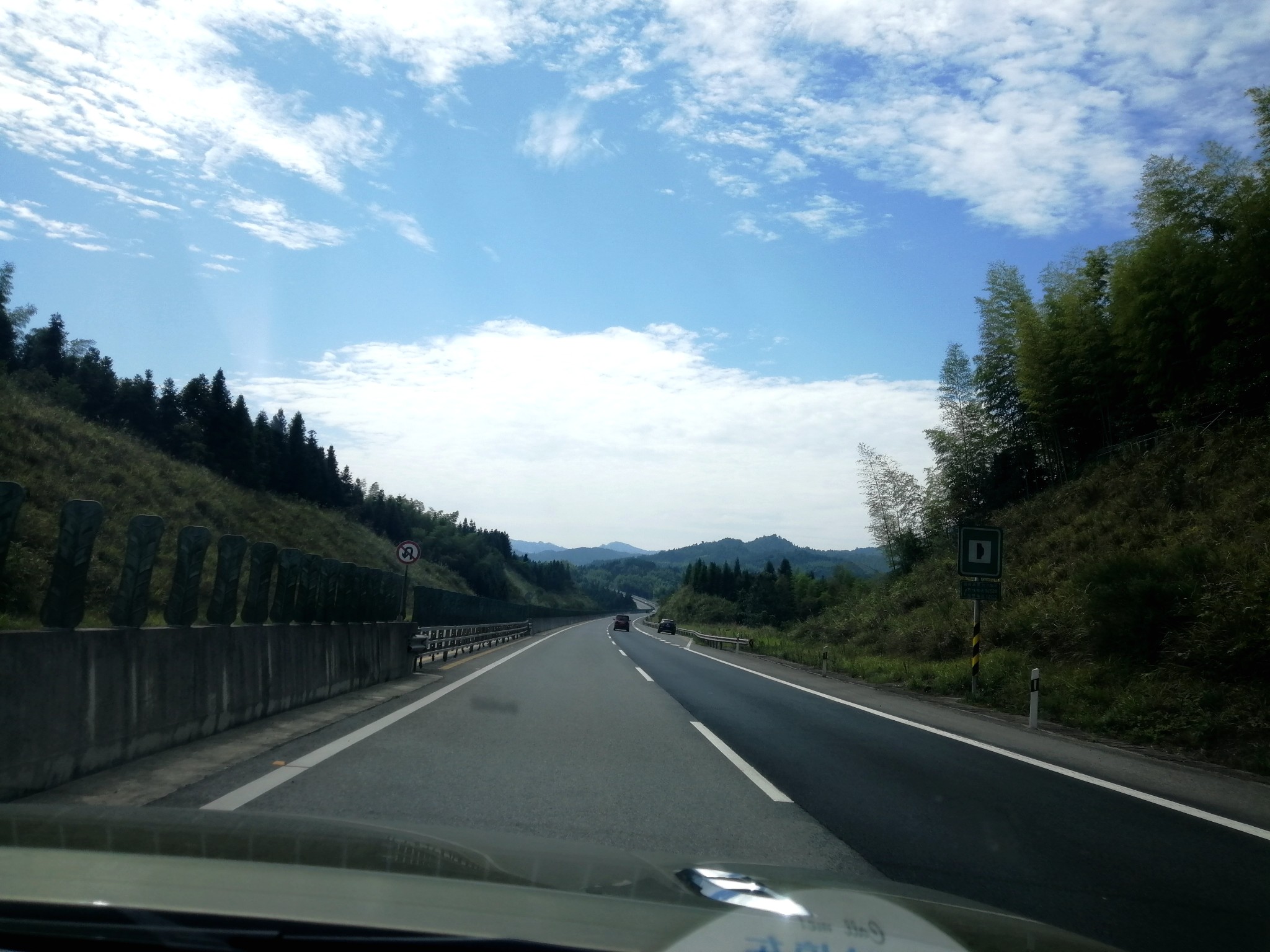 2018国庆带狗狗的漫游(凤凰古城-阳朔-加榜梯田-镇远古城)
