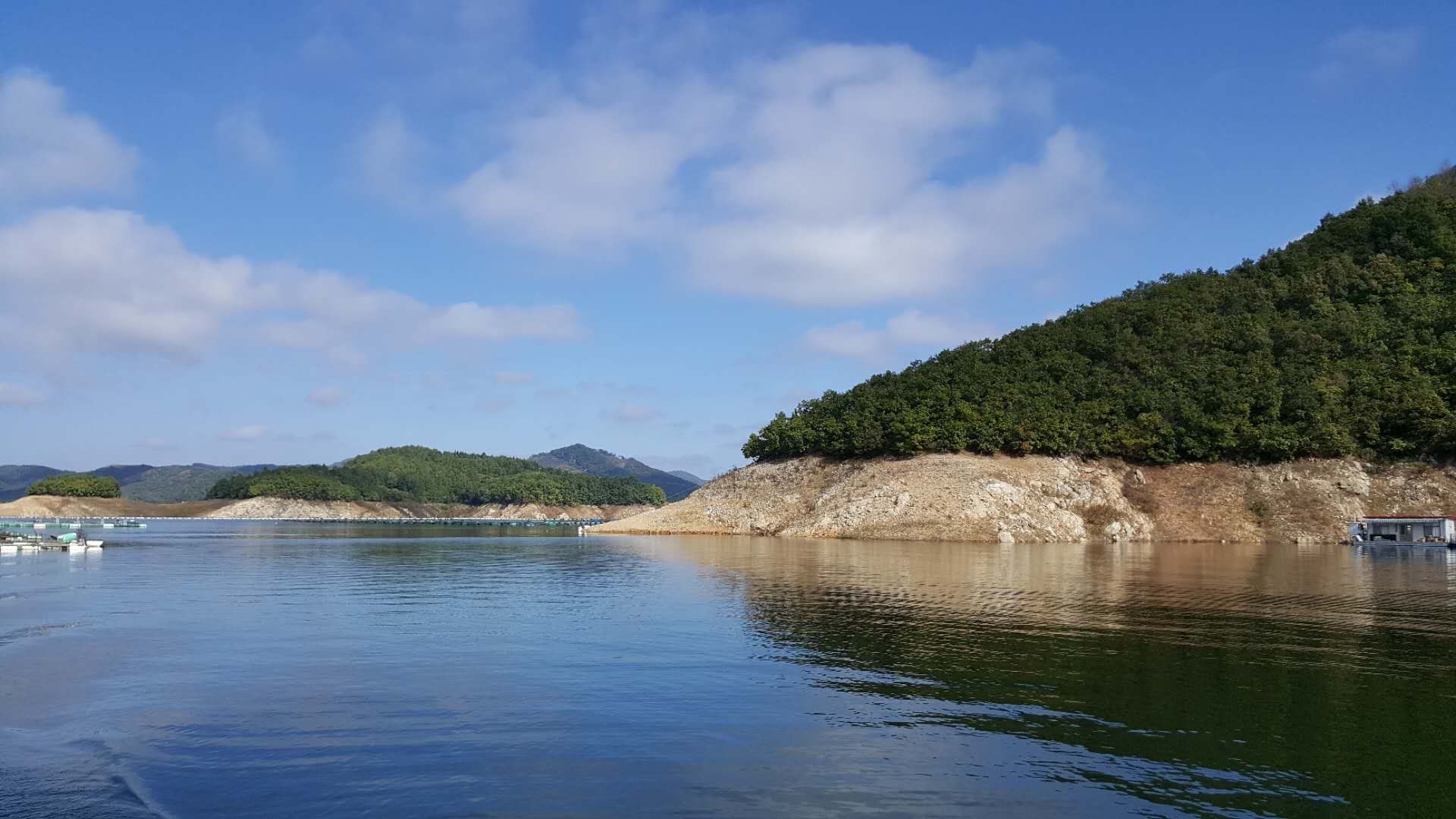 北方千岛湖丹东小韭菜沟