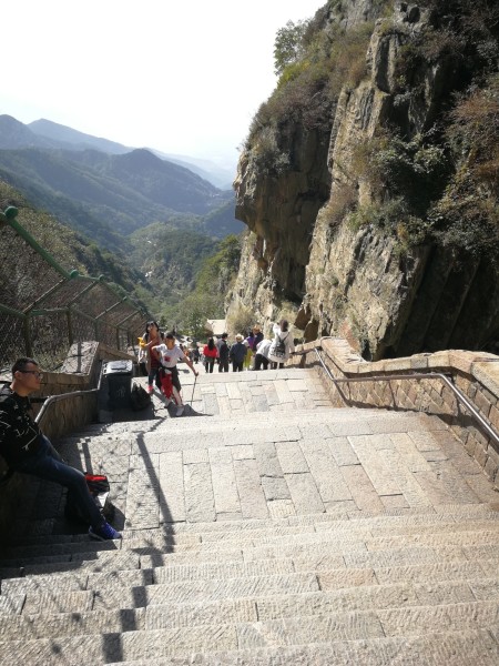 泰山最难爬的路段是哪一段 wKgED1u06-OAB0dAABApS1R3KVQ83.jpeg?imageView2%2F2%2Fw%2F600%2Fh%2F600%2Fq%2F90
