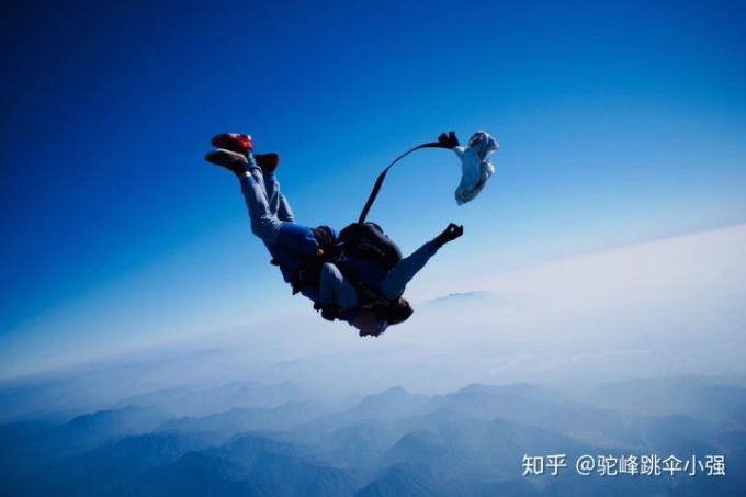 四十人跳伞 wKgIDFxPqueAKJV0AABhPGaoAN826.jpeg?imageView2%2F2%2Fw%2F680%2Fq%2F90