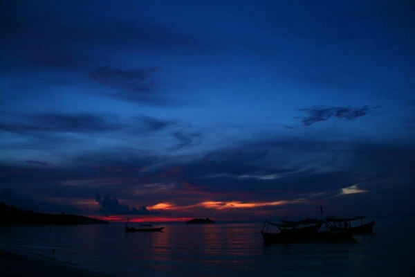 什么时候看日出太阳大 wKgB3FGhjbSACx6MAALXfPQex2E28.jpeg?imageView2%2F2%2Fw%2F600%2Fh%2F600%2Fq%2F90%7Cimageslim