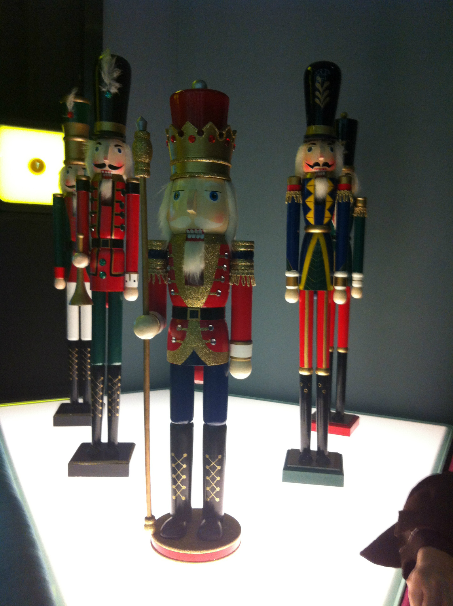 华西村人均收入_厦门宴遇人均消费(2)