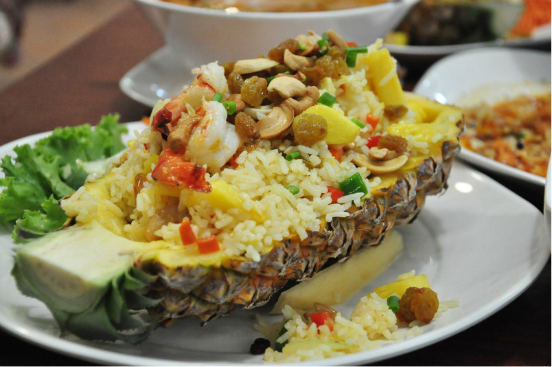 菠萝炒饭pineapplefriedrice