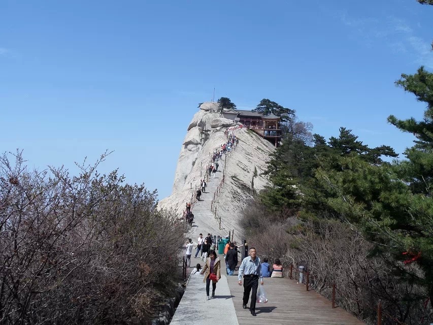 西峰人口多么_华山西峰