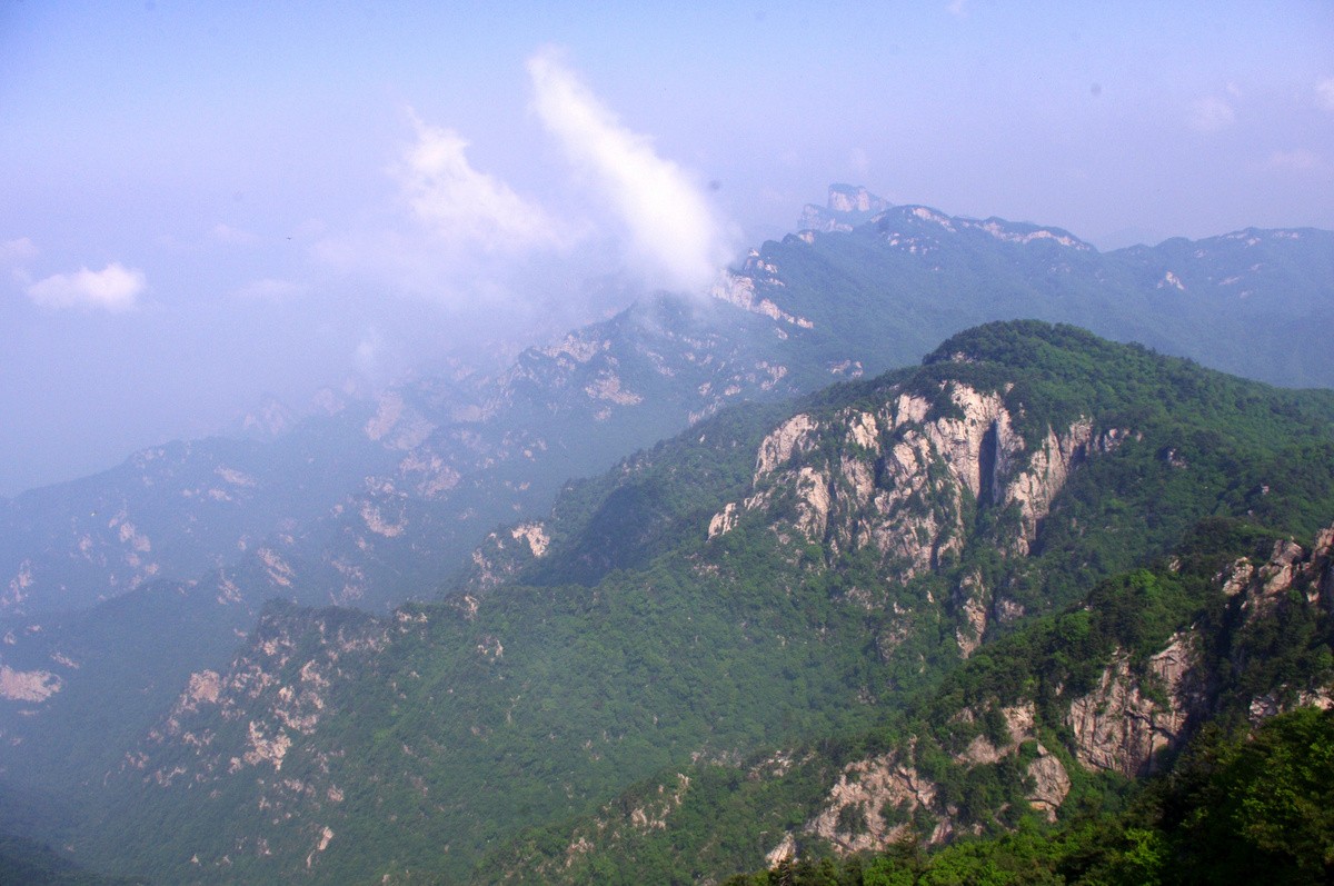 嵩县有多少人口_嵩县白云山图片(2)