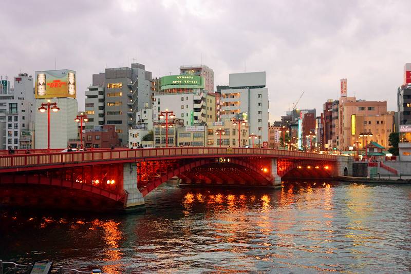 亚洲唯一的发达国家,是这里.