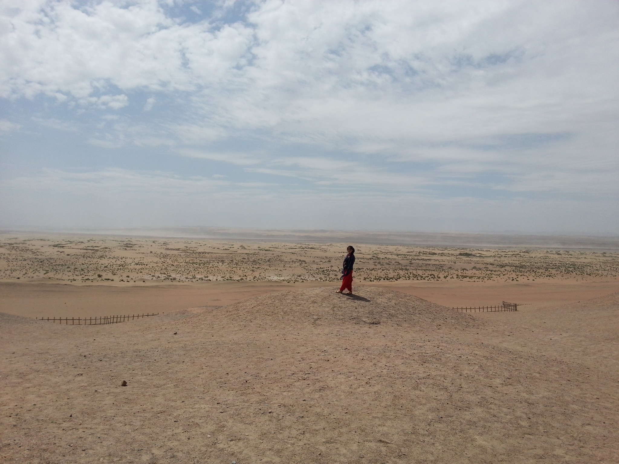 猜成语图片落日路_看图猜成语(2)