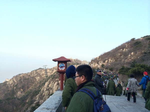 免费爬的山青岛 wKgBpVU3NviAWoj4AAfdTcCr5TQ58.jpeg?imageView2%2F2%2Fw%2F600%2Fh%2F600%2Fq%2F90