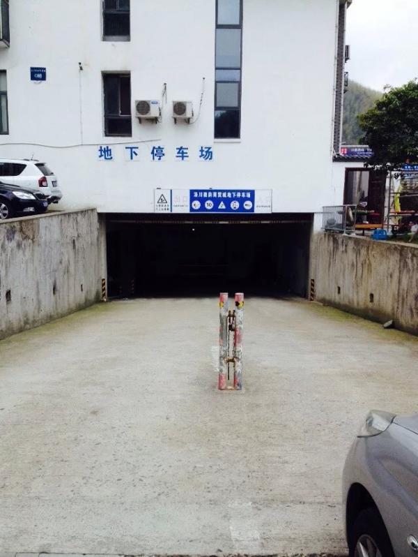 黄山自驾游车子停哪里,山下汤口镇停车场怎么