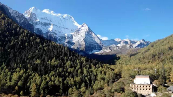 亚丁稻城旅游攻略景点 wKgBs1biSrGAI4bXAAEljTjKMkw52.jpeg?imageView2%2F2%2Fw%2F600%2Fh%2F600%2Fq%2F90