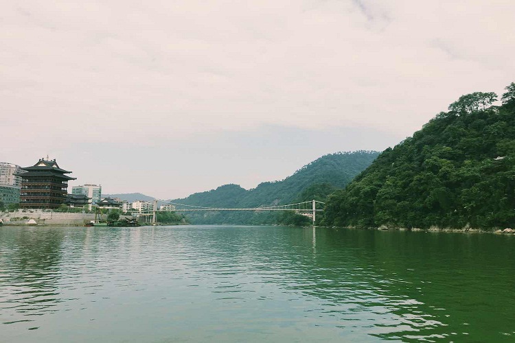 桐君山-七里扬帆成人电子票一张  2,地址: 浙江省杭州市桐庐县桐庐镇