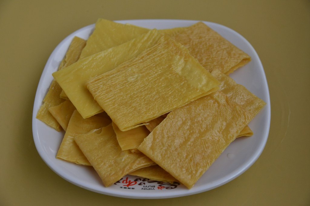 3d布衣图_一品布衣人均消费(2)