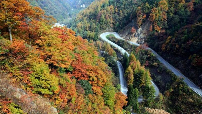 诗情画意光雾山—红叶最佳观赏地图片