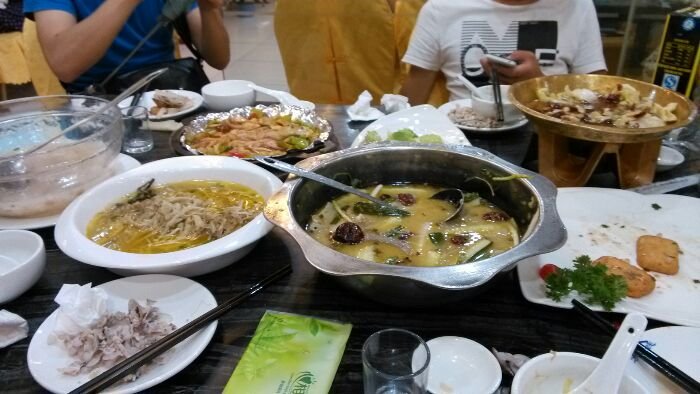 美食 人均消费_中国人均水果消费支出(2)