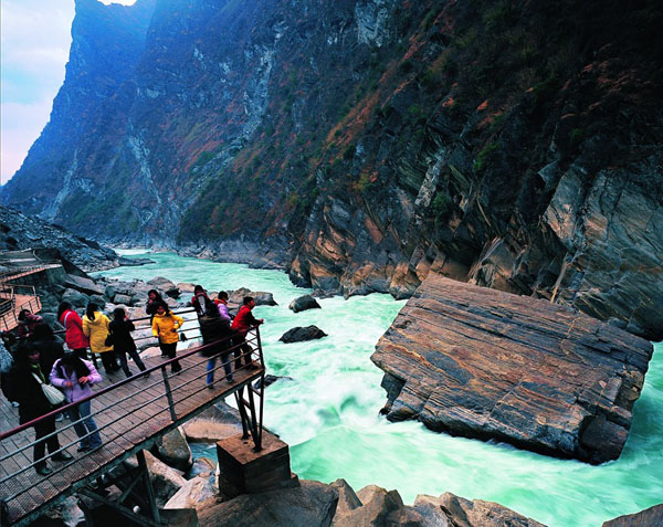 丽江虎跳峡景区