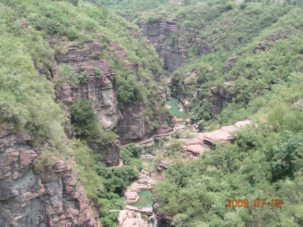 晚上的云台山 wKgBs1do7v6AR7WcABQf8CMgzRk58.jpeg?imageView2%2F2%2Fw%2F600%2Fh%2F600%2Fq%2F90