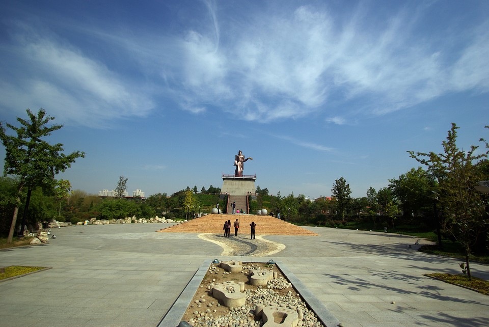 杨陵有隋泰陵,教稼园,农高会会址等旅游景点.