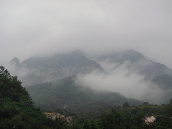 泰山全程爬需要几个小时 wKgBm06-cNeSvr4TAAB8Jj-OMIM95.jpeg?imageView2%2F2%2Fw%2F600%2Fq%2F90