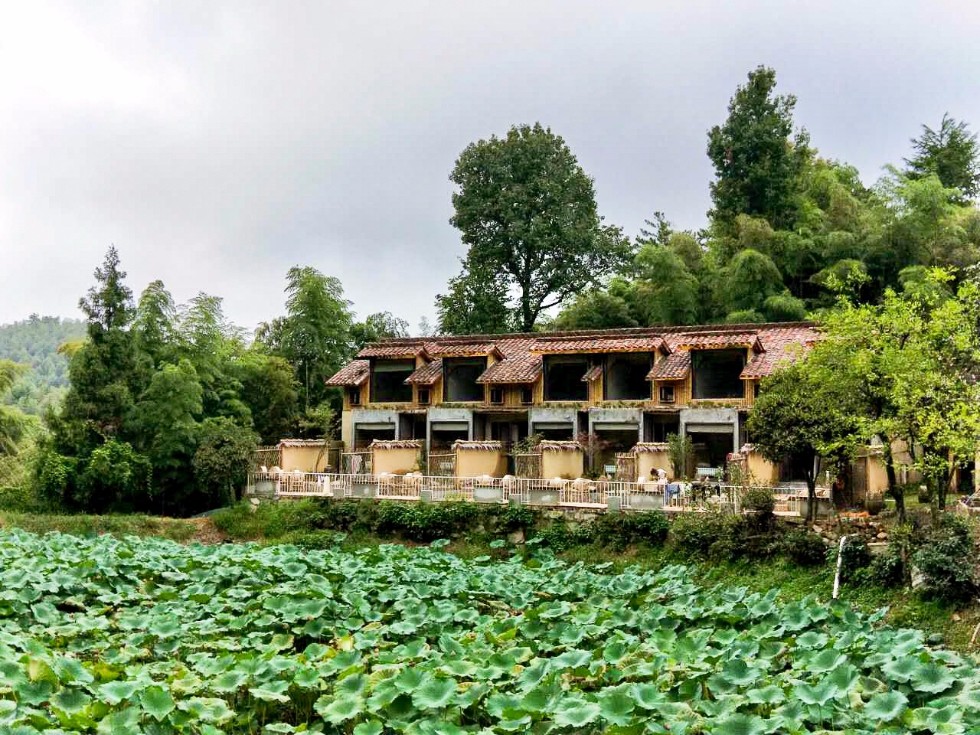 东篱下·悠然山居