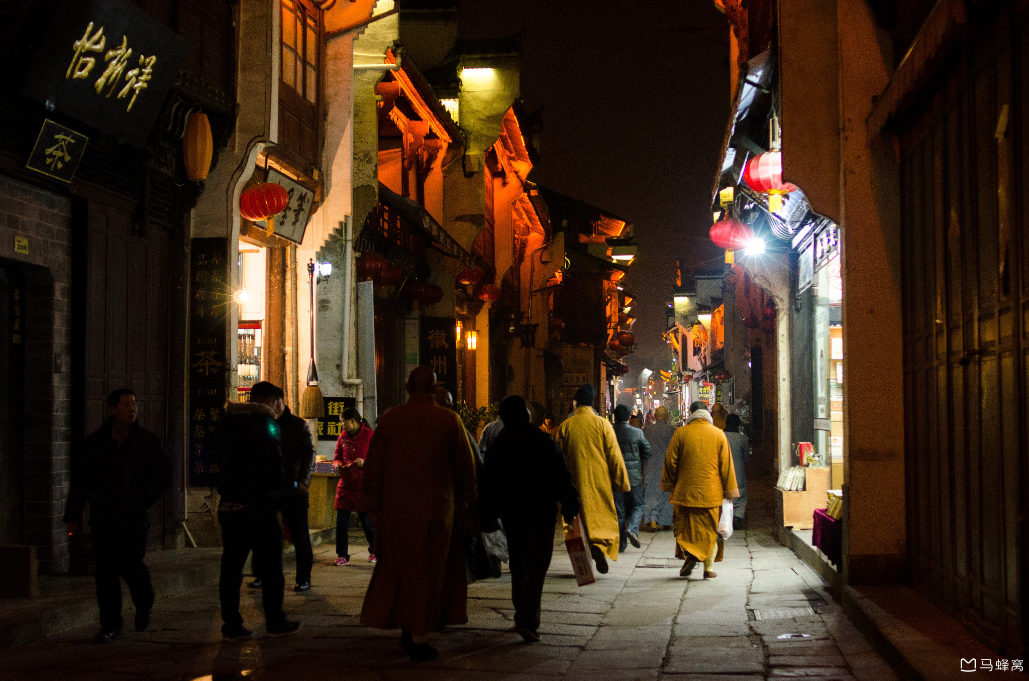 黄山,准备次日到深度码头坐船去千岛湖,从汤口出发好,还是从屯溪出发