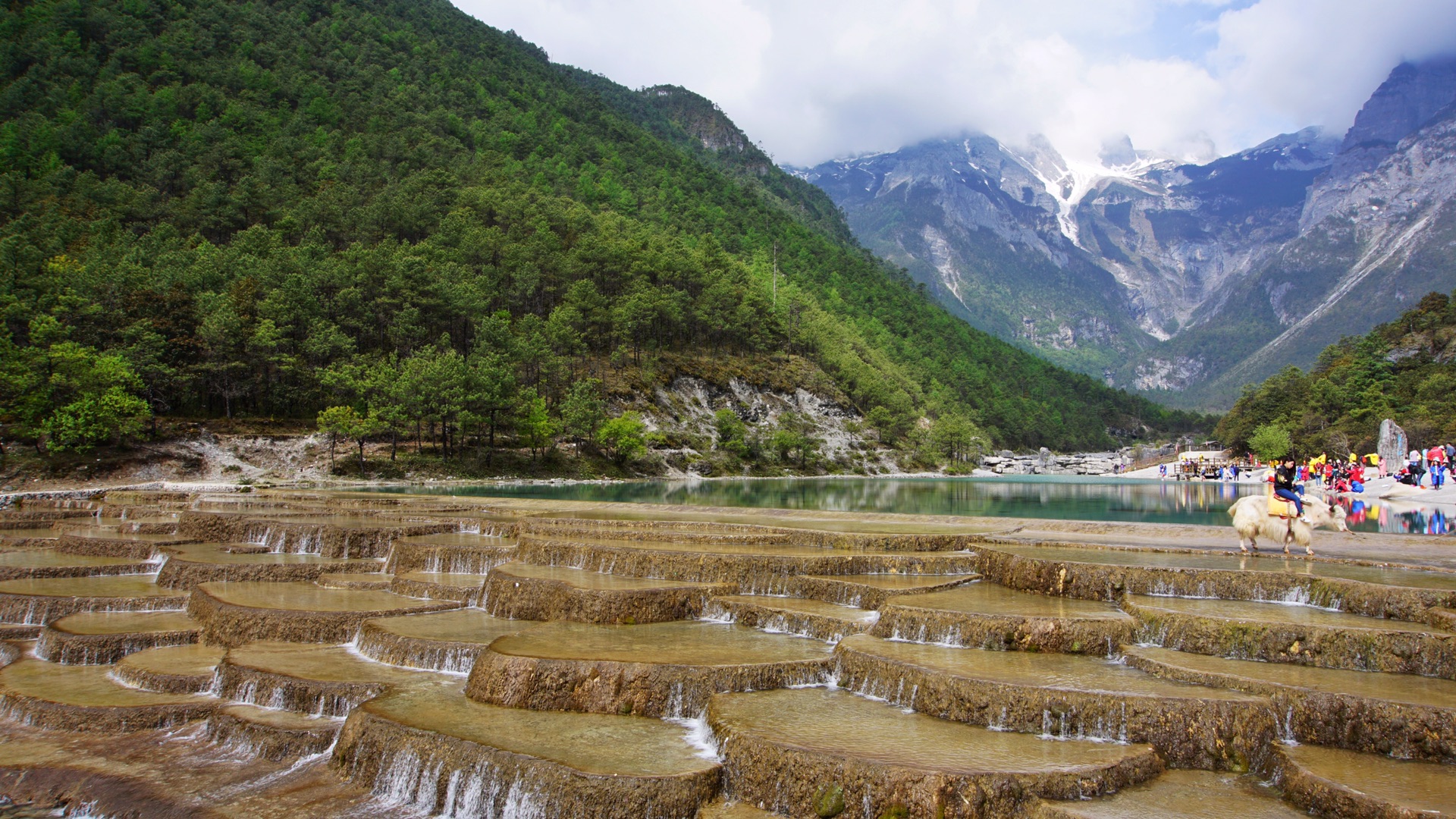 lijiang Blue Moon Valley