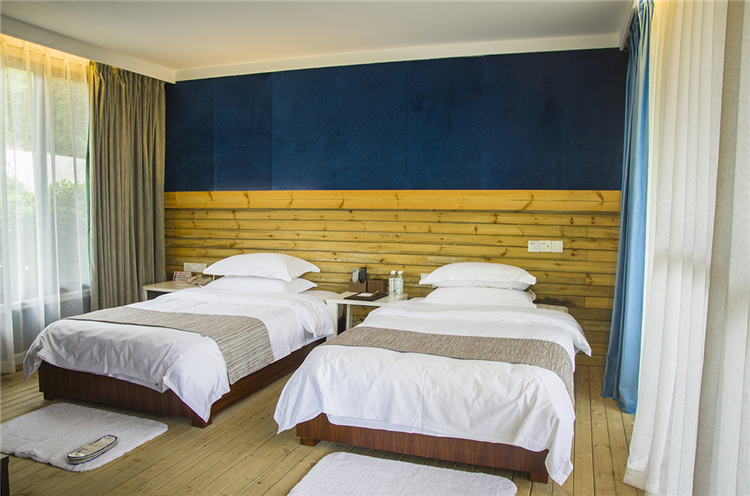 贺州温泉鸟巢酒店 独立泉池 姑婆山门票