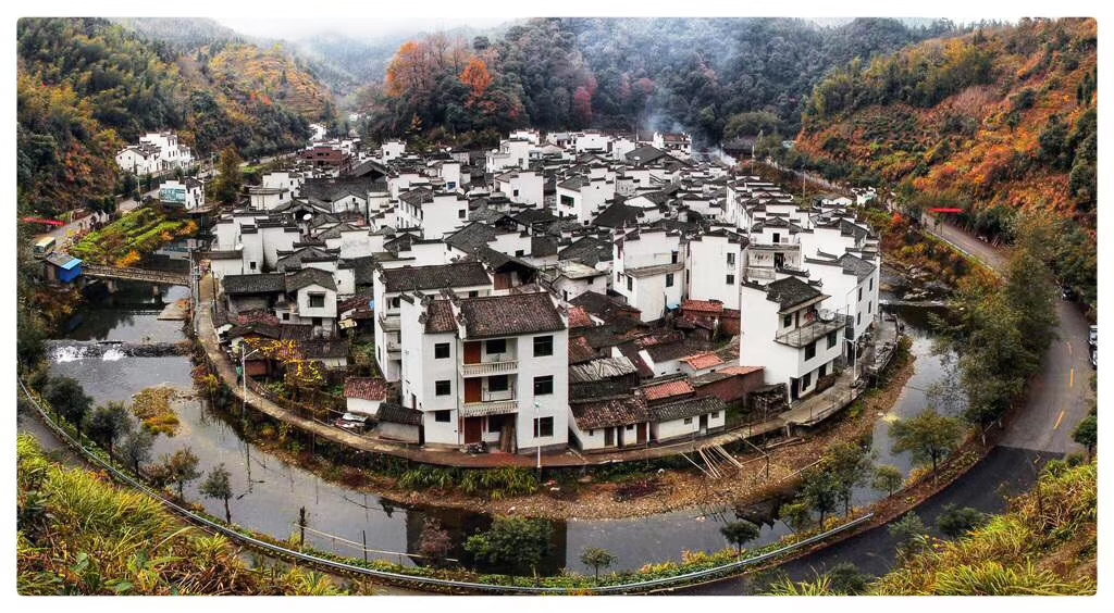 婺源起止 凌晨出发 石城赏枫 篁岭晒秋 菊径圆形村 板凳桥漳村 月亮湾