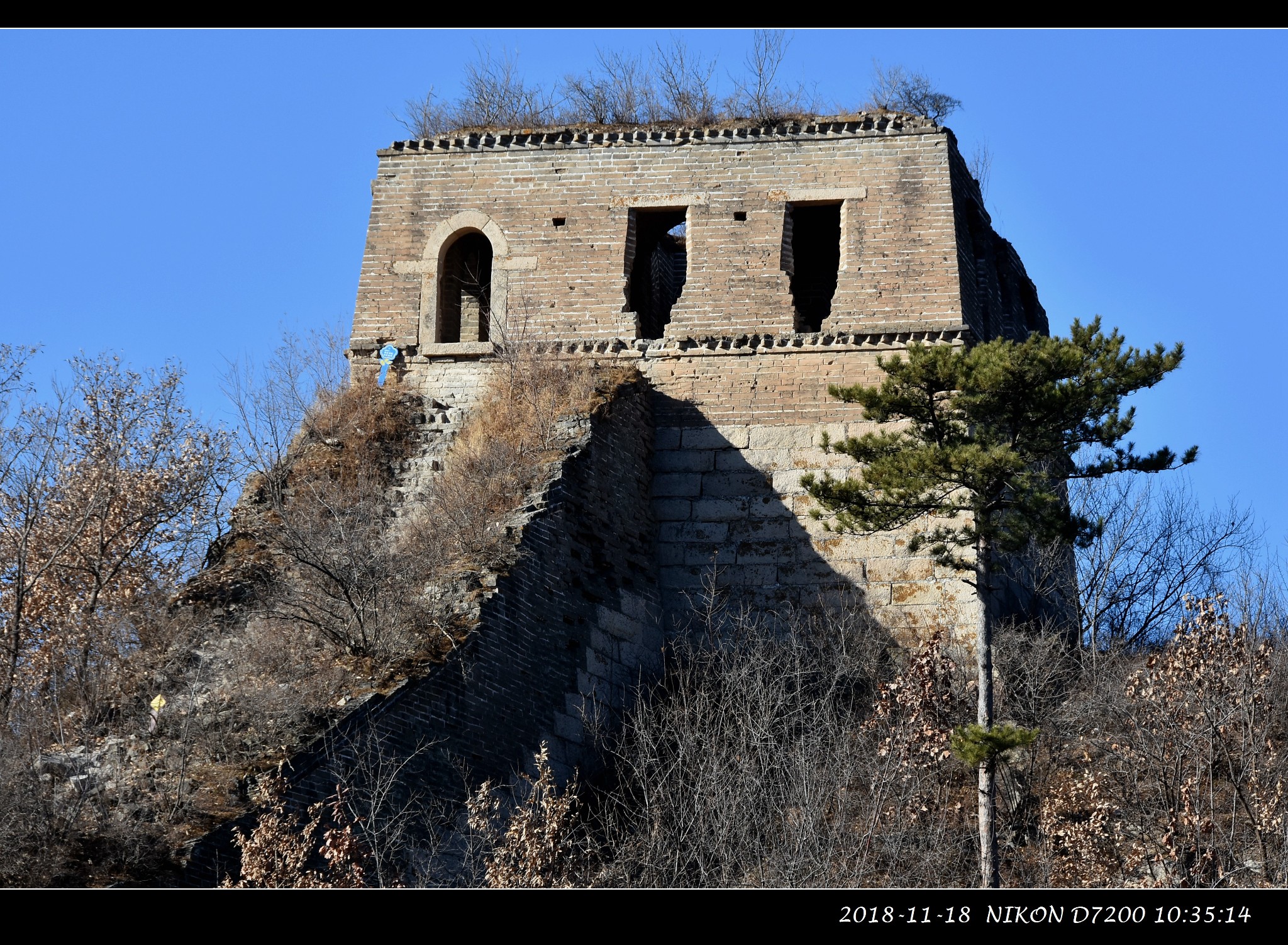 当然汉长城,秦长城同明长城的建筑土质建筑材料不同,所以年代久远的