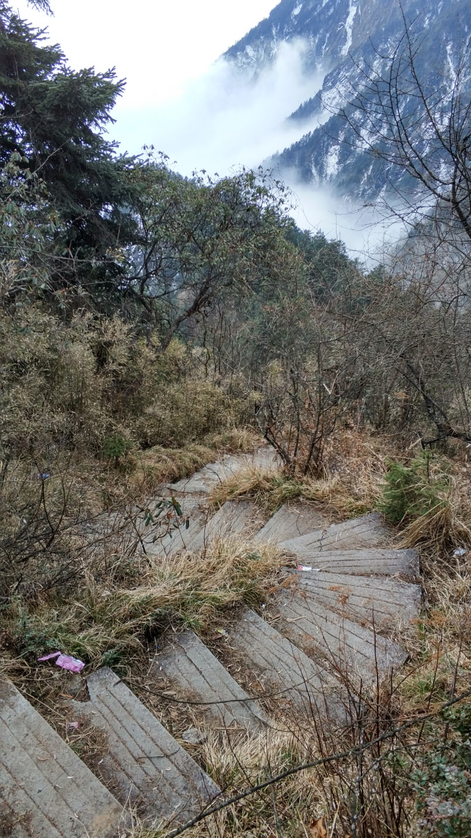 彭州九峰山最佳路线 wKgED1wHR8qAYp1WAB-80UCVWtM76.jpeg?imageView2%2F2%2Fw%2F680%2Fq%2F90%7CimageMogr2%2Fstrip%2Fquality%2F90