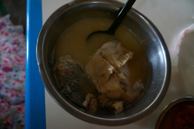 什么菌炖汤是苦的 wKgBpVUotKqAb_WYAAec4xgjA-k22.jpeg?imageView2%2F2%2Fw%2F680%2Fq%2F90